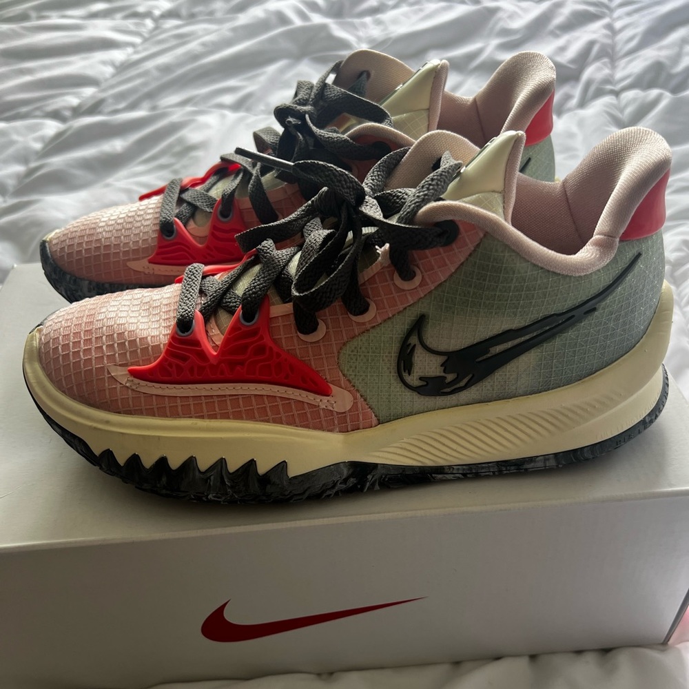 Kyrie Low 4 ‘Pale Coral’ Nike Sneakers